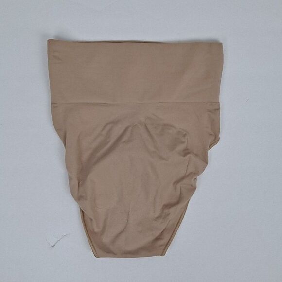 SKIMS Core Conrtrol  ladies shapwear NWOT - Picture 4 of 5